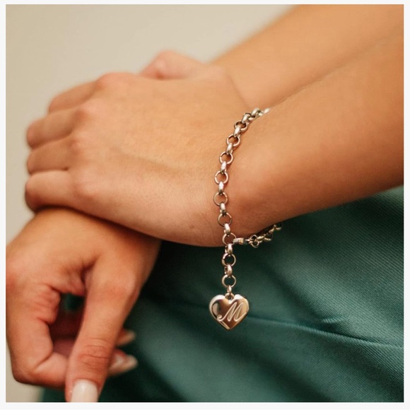 Letter K Silver-Tone Initial Bracelet NEW - Picture 3 of 9